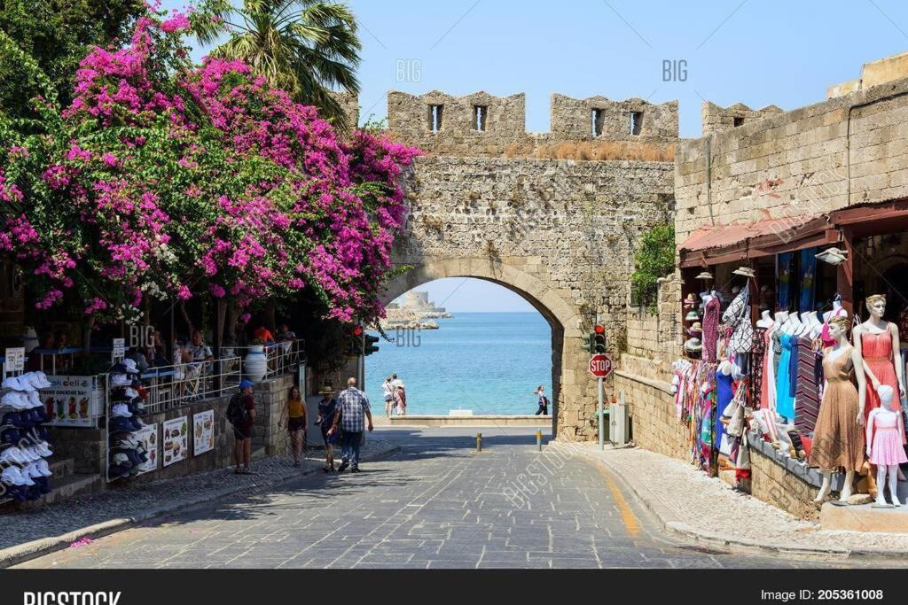 Feriehus Oasis In The Heart Of Rhodes, Next To Old Town, Near Beaches - Haven *